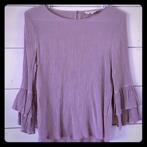 Flutter sleeve top
